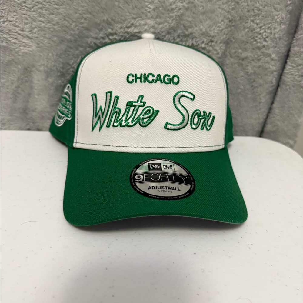 Chicago White Sox Script A-Frame Snapback Hat New Era White Green OSFA MLB Cap